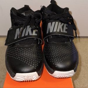 Kids NIKE TEAM HUSTLE D 8 (PS). Size 11c
